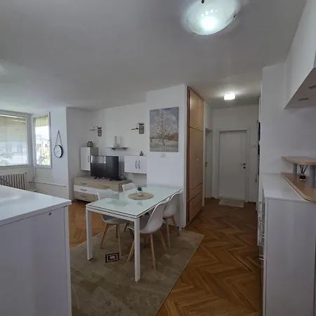Center Luxury Apartment Skopje